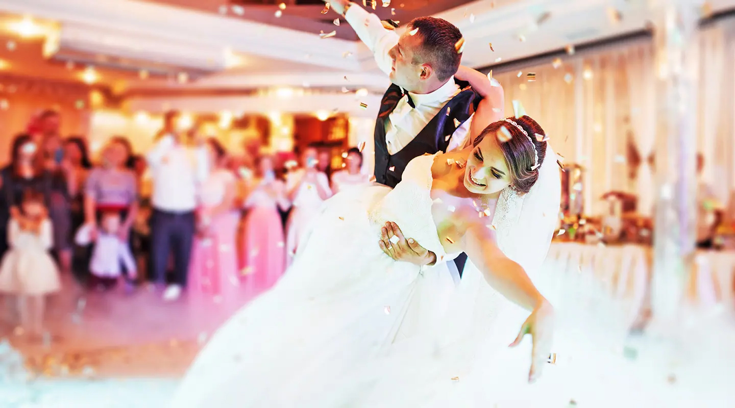 Hochzeitspaar beim Tanz